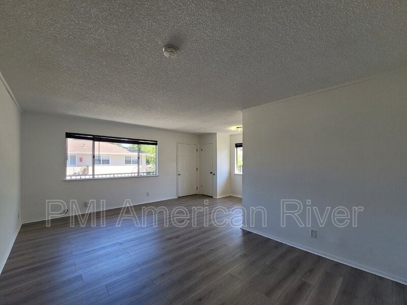 4505 Palm Ave #4 - Photo 3 of 14