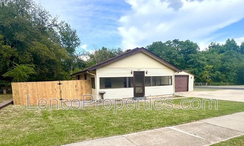 327 S Ponca Ave - Photo 2 of 17