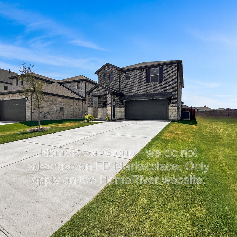 419 Bertney Dr - Photo 2 of 22