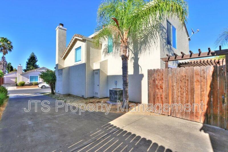 6620 Verandah Ct - Photo 4 of 50
