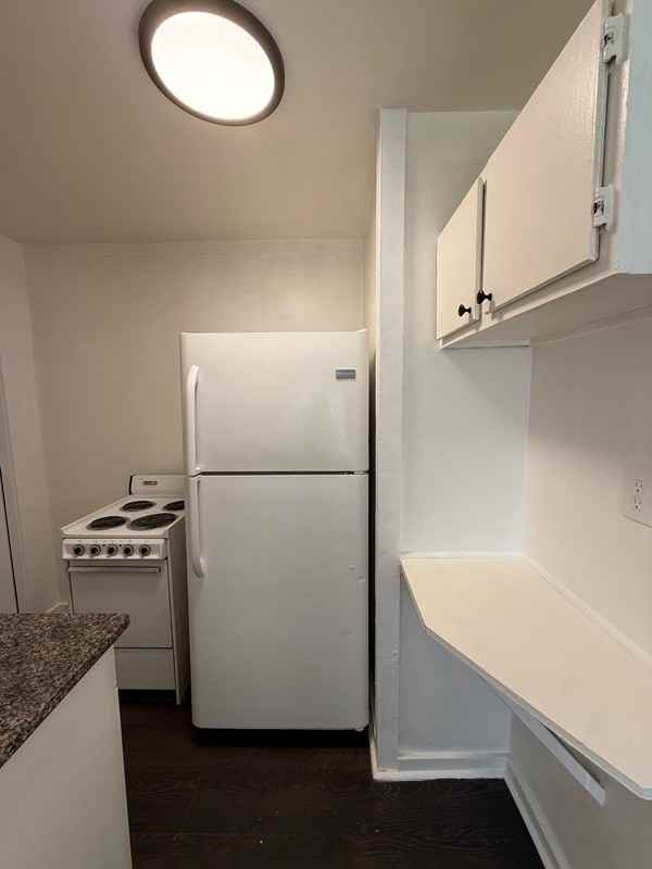 1865 29th Avenue North - Photo 5 of 7