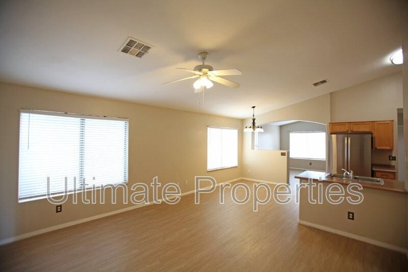 14944 W Maui Ln - Photo 4 of 19