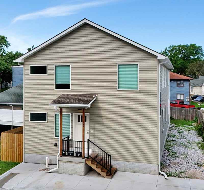 1337 S 10th St #1 - Photo 2 of 18