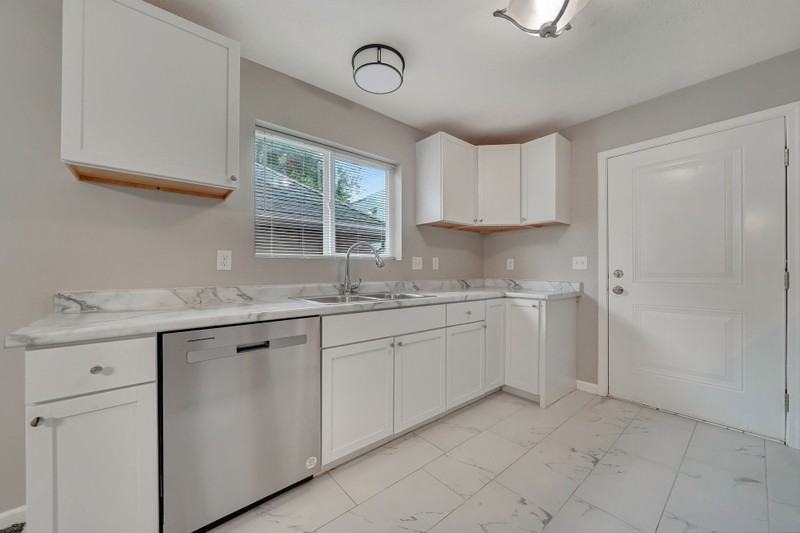 1337 S 10th St #1 - Photo 7 of 18