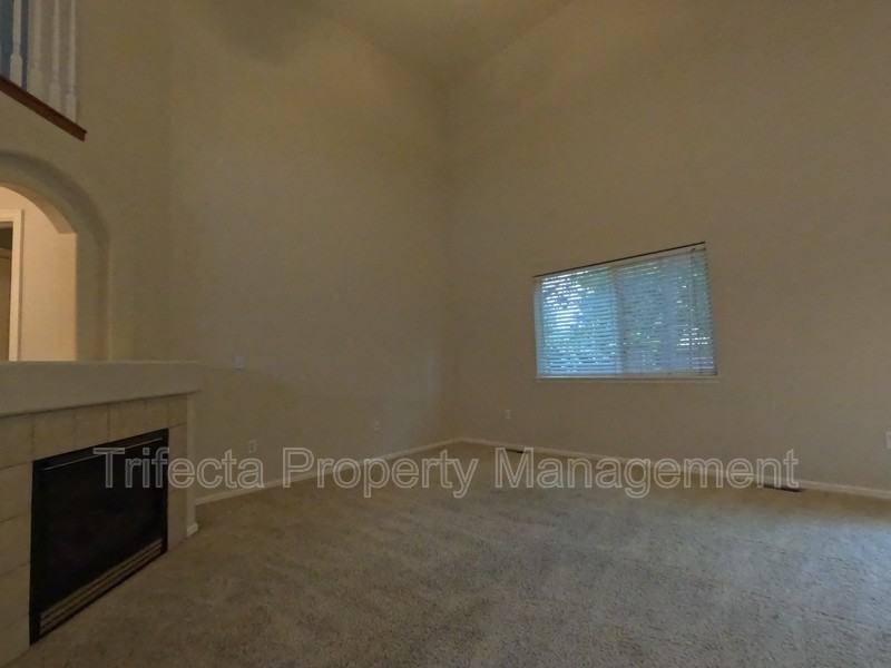7420 Matheson Dr - Photo 5 of 30