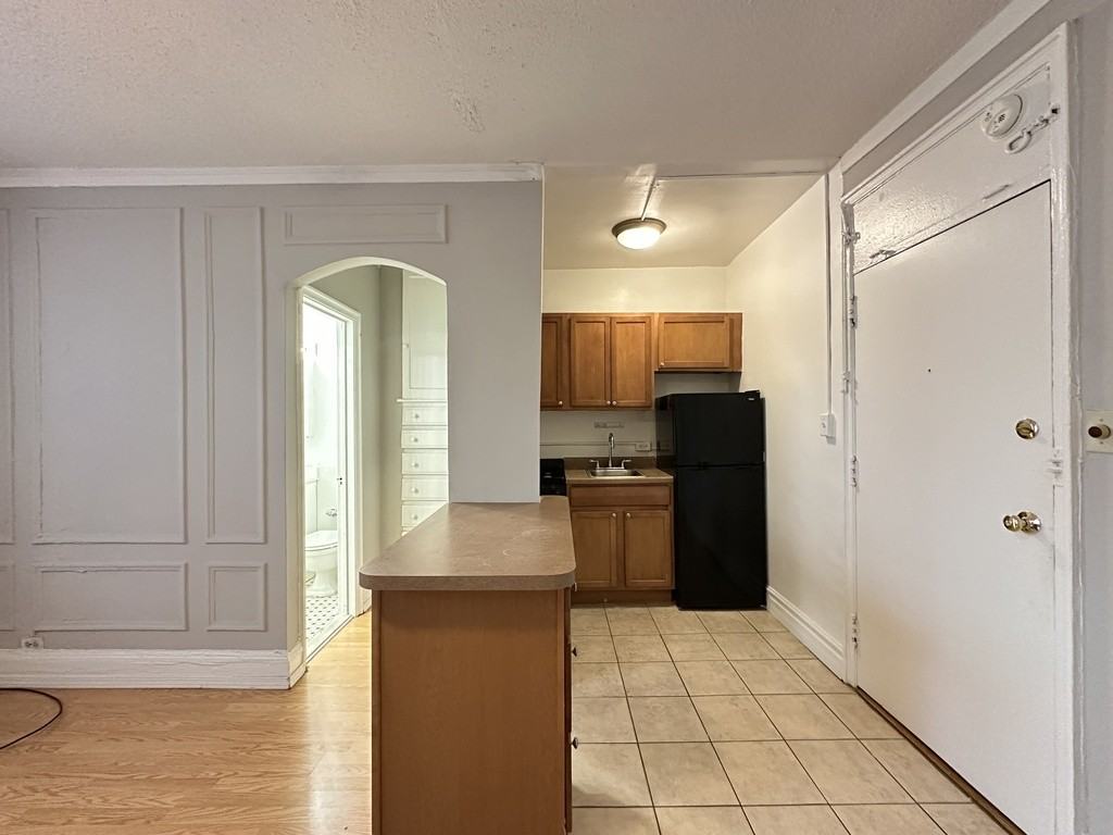 434 W Wellington Ave #606 - Photo 2 of 21