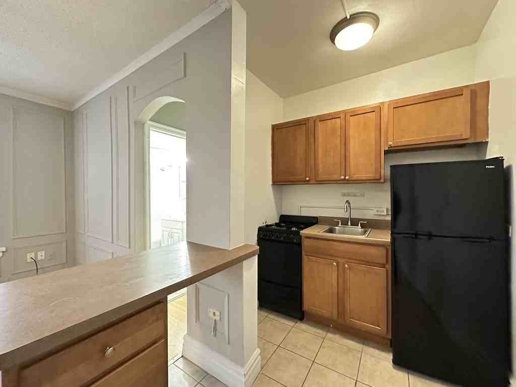 434 W Wellington Ave #606 - Photo 4 of 21