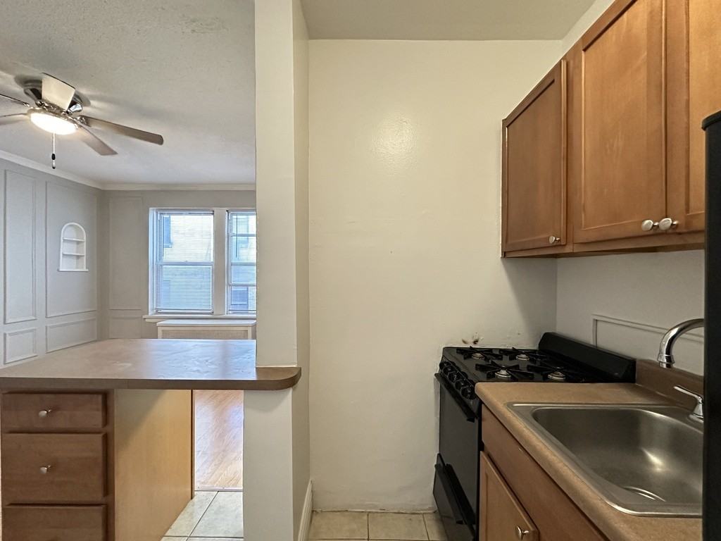 434 W Wellington Ave #606 - Photo 5 of 21