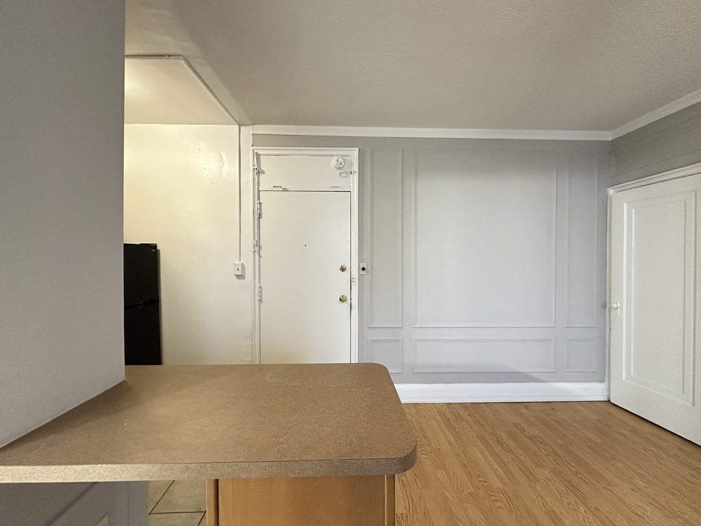 434 W Wellington Ave #606 - Photo 7 of 21