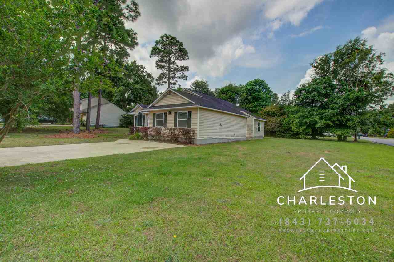 8115 Pleasant Ridge Dr - Photo 3 of 18