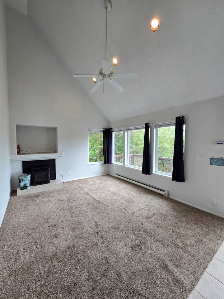 1320 Se 2nd Ct - Photo 3 of 27