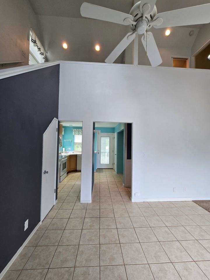 1320 Se 2nd Ct - Photo 4 of 27