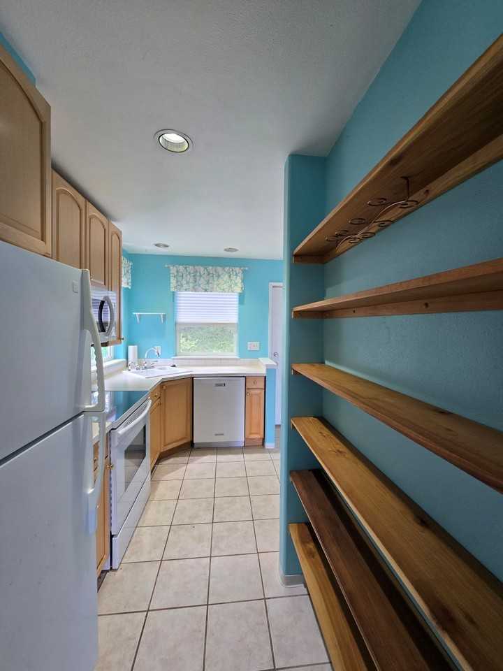 1320 Se 2nd Ct - Photo 5 of 27