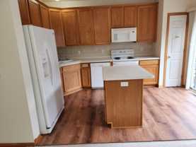 7948 Stratford Cir N - Photo 1 of 1