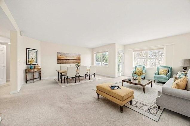 912 Main St - Photo 3 of 19