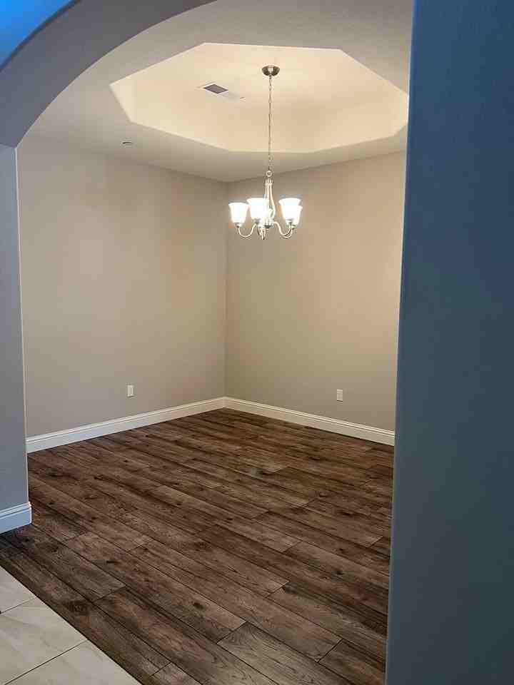 2737 7th Avenue Dr - Photo 3 of 33