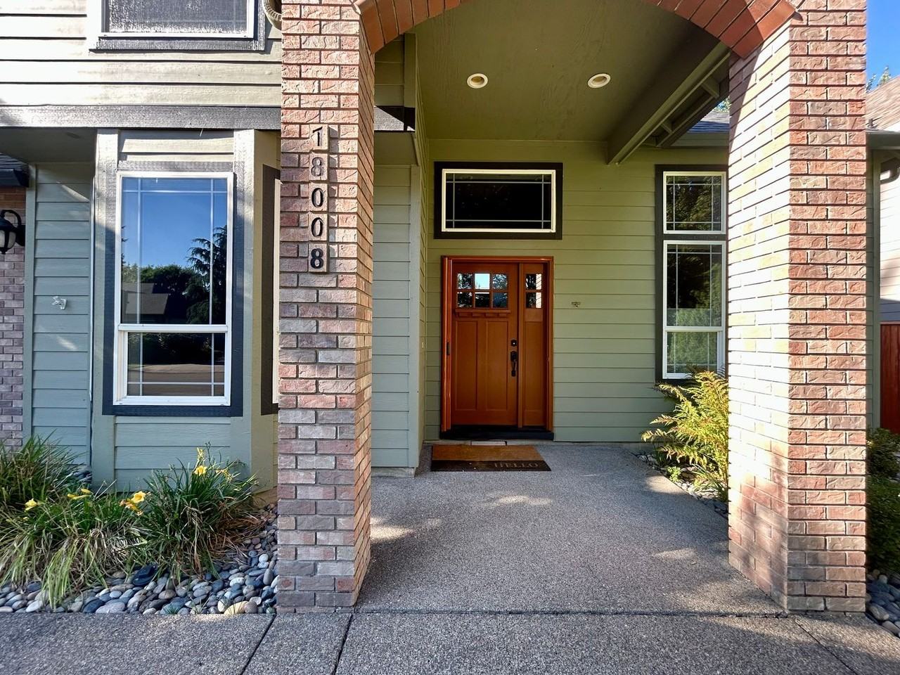 18008 Ne 26th St - Photo 2 of 40