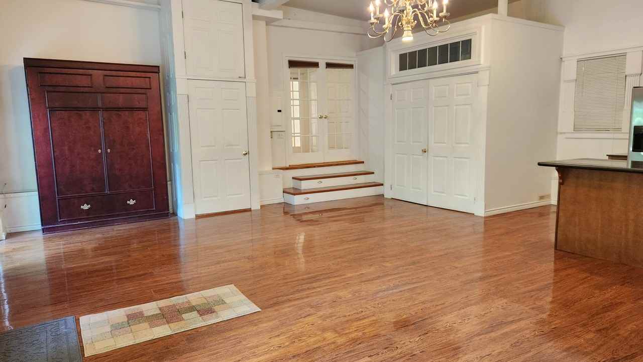 21 Ash St #4 - Photo 3 of 24