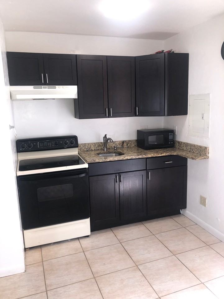 1290 Highlands Dr #2