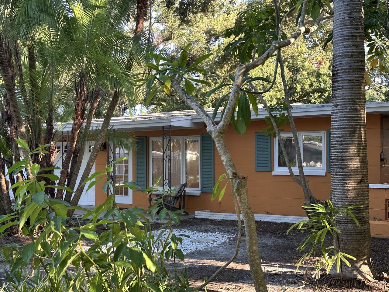 8253 29th Ave N - Photo 2 of 20