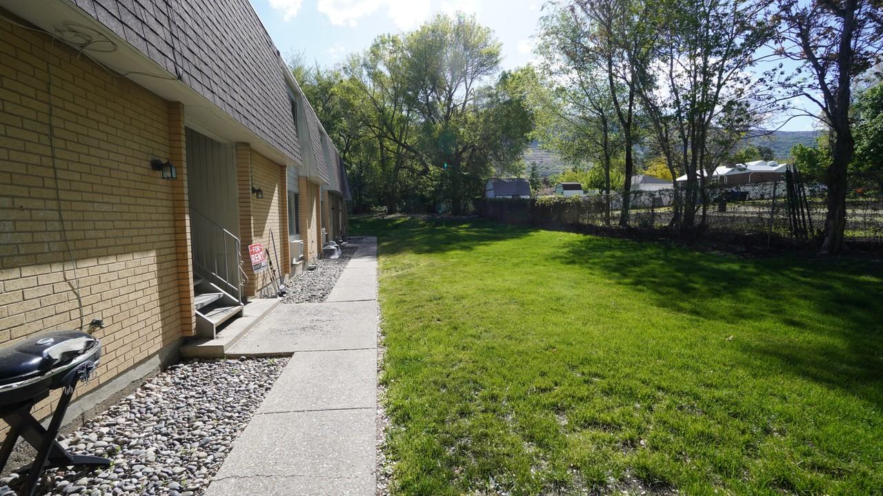 175 S Main St - Photo 7 of 10