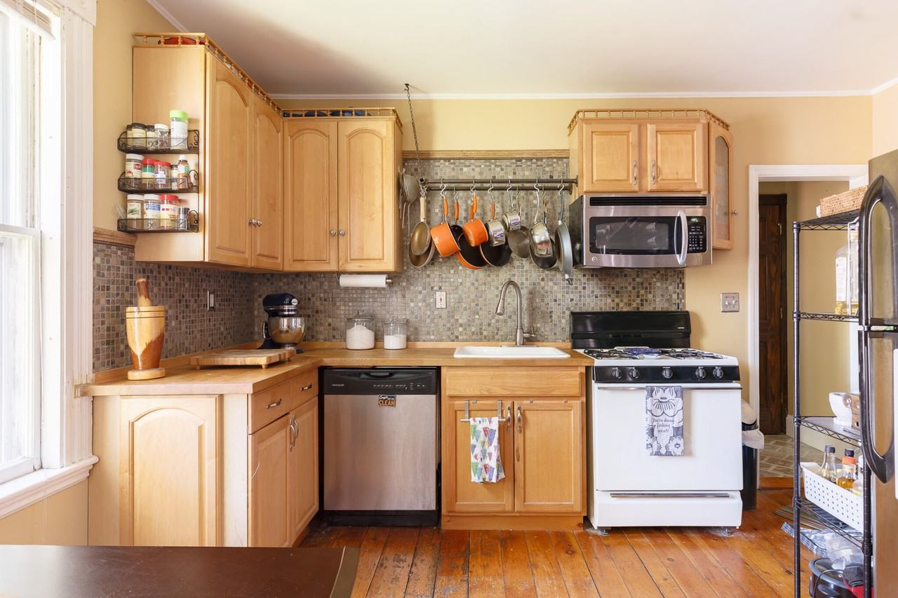 327 Lafayette St #2 - Photo 4 of 14