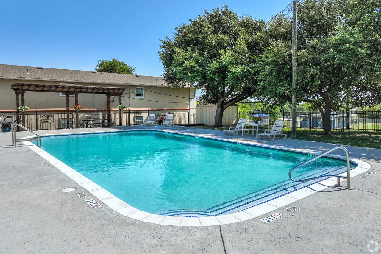 9211 Dale Lane - Photo 3 of 31