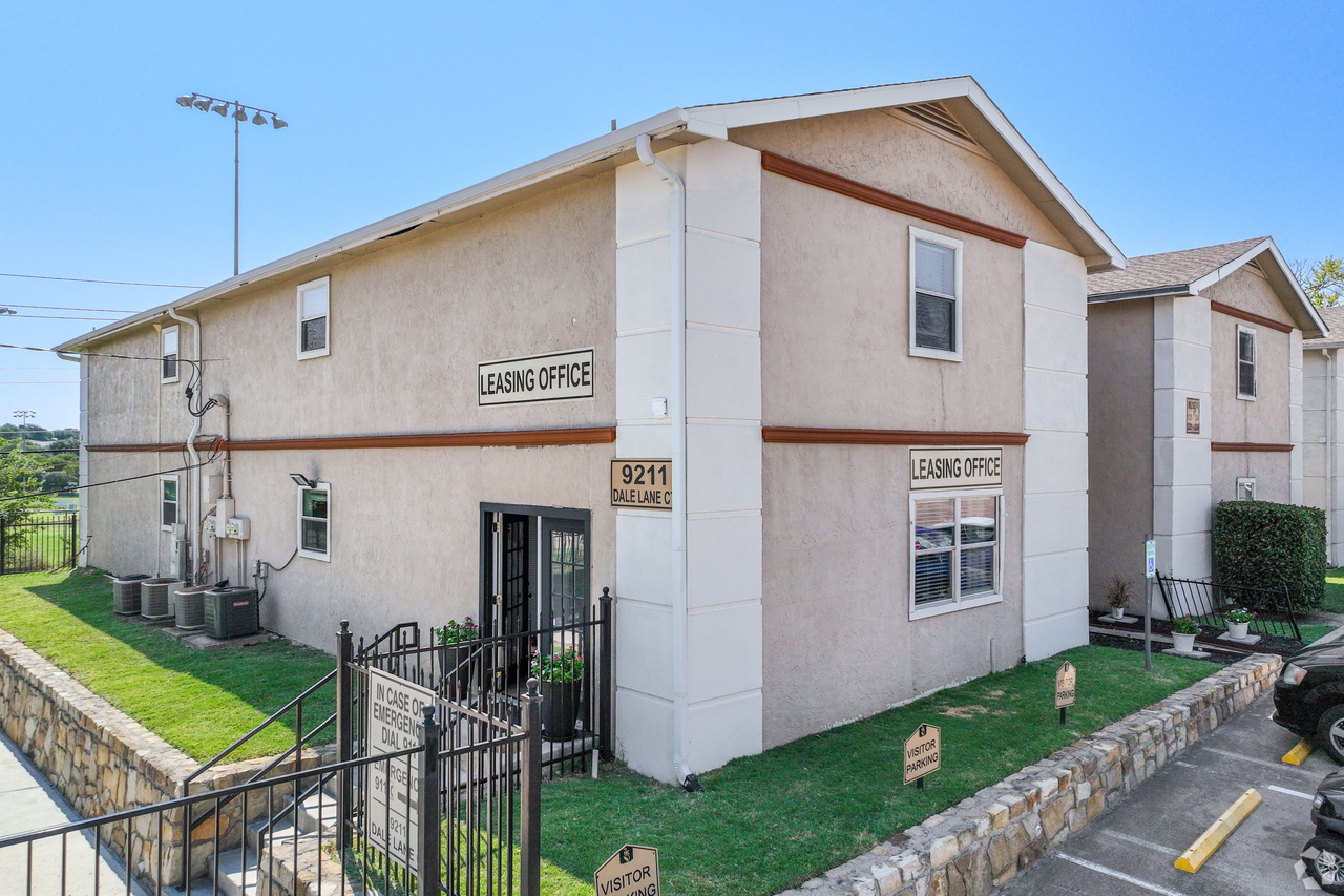 9211 Dale Lane - Photo 4 of 31