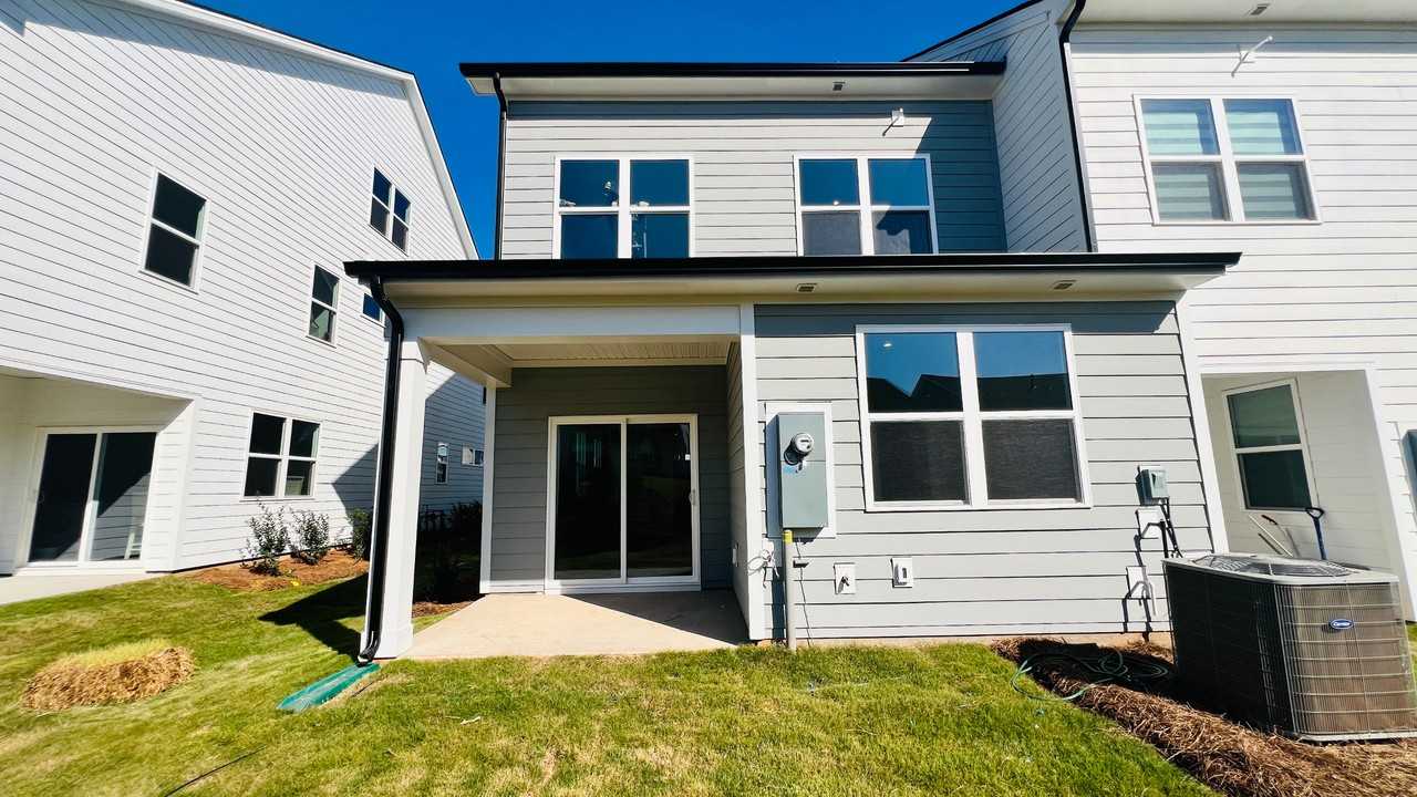 9505 Munsing Dr - Photo 3 of 49