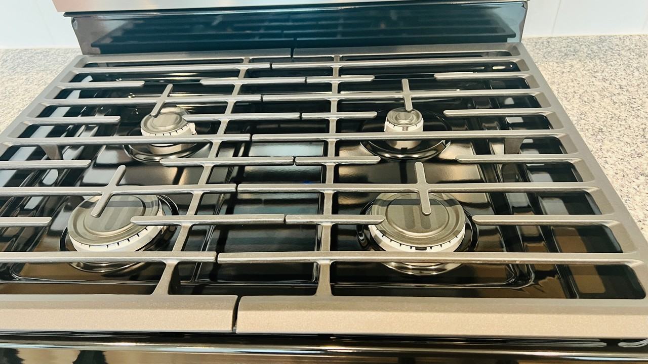 9505 Munsing Dr - Photo 7 of 49