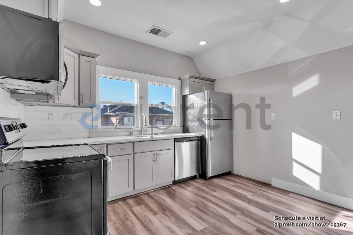 1701 Broadway #D - Photo 7 of 17