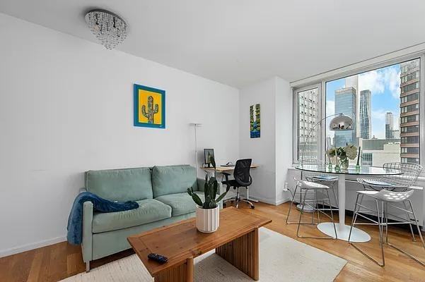 W 42nd St #14K - Photo 4 of 16