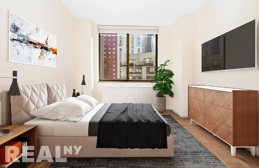 E 44th St #3E - Photo 2 of 3