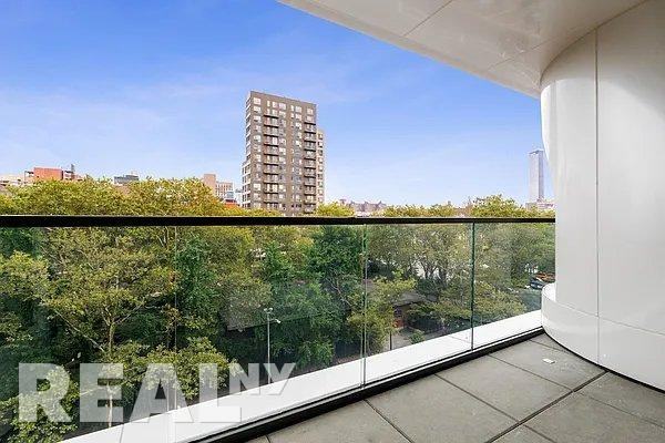 Chrystie St #7A - Photo 2 of 15