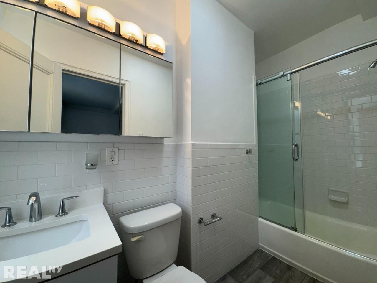 E 46th St #02F - Photo 3 of 3