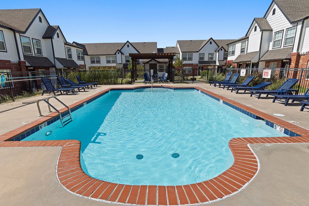 The Falls at Brookhaven - Photo 4 of 50