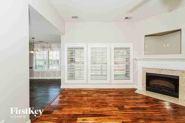 417 Rock View Trl - Photo 3 of 19