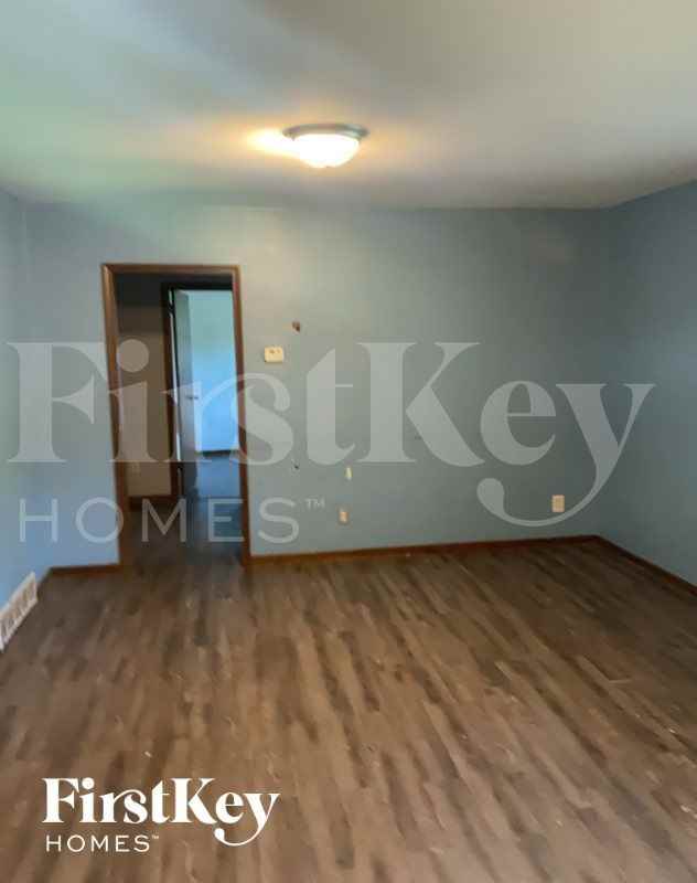 8911 Ne Sammy Ln - Photo 2 of 14