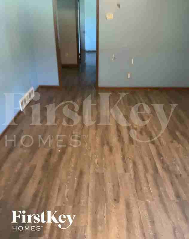 8911 Ne Sammy Ln - Photo 3 of 14