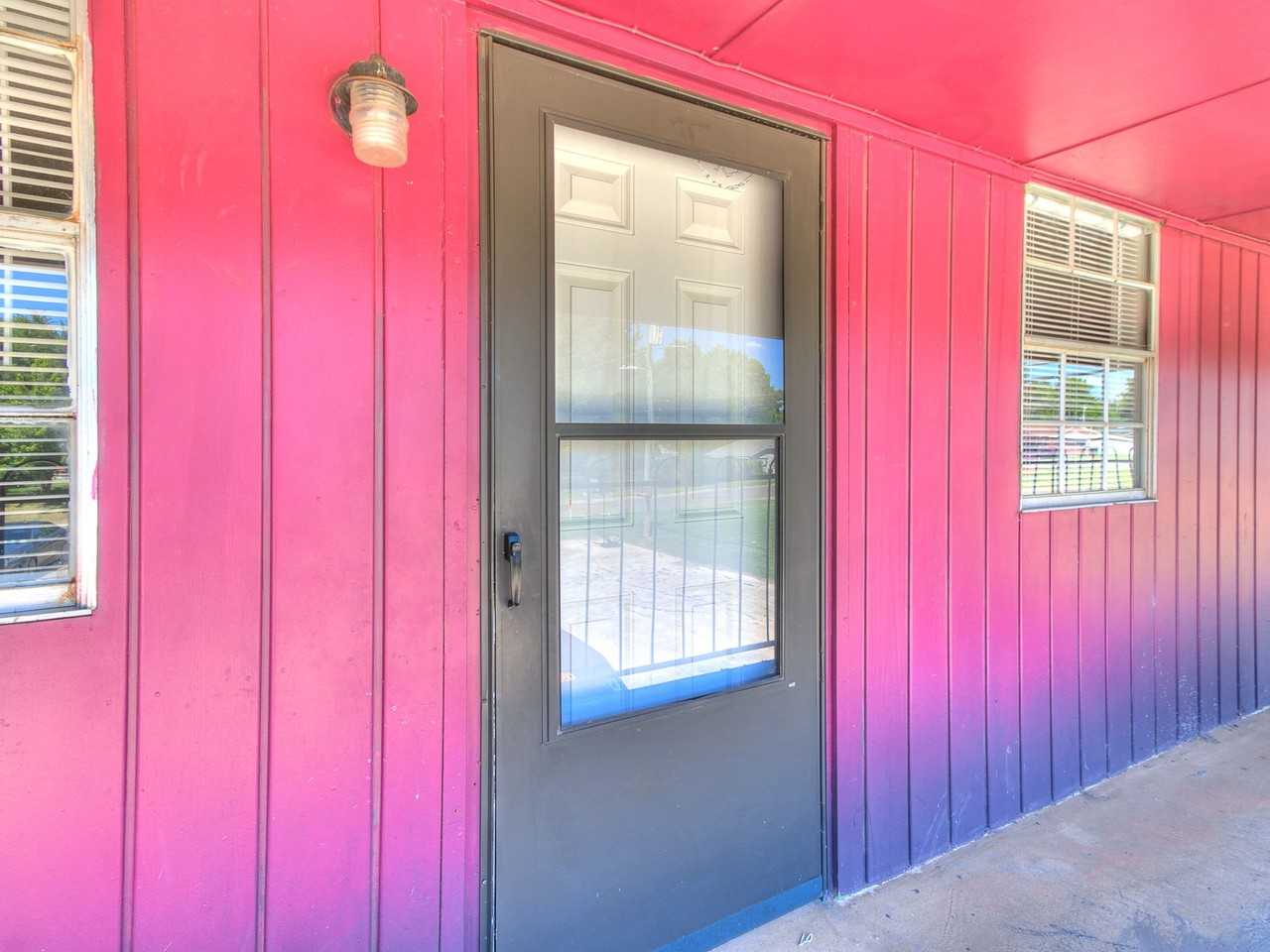 220 Southwest 34th Street - Photo 2 of 13