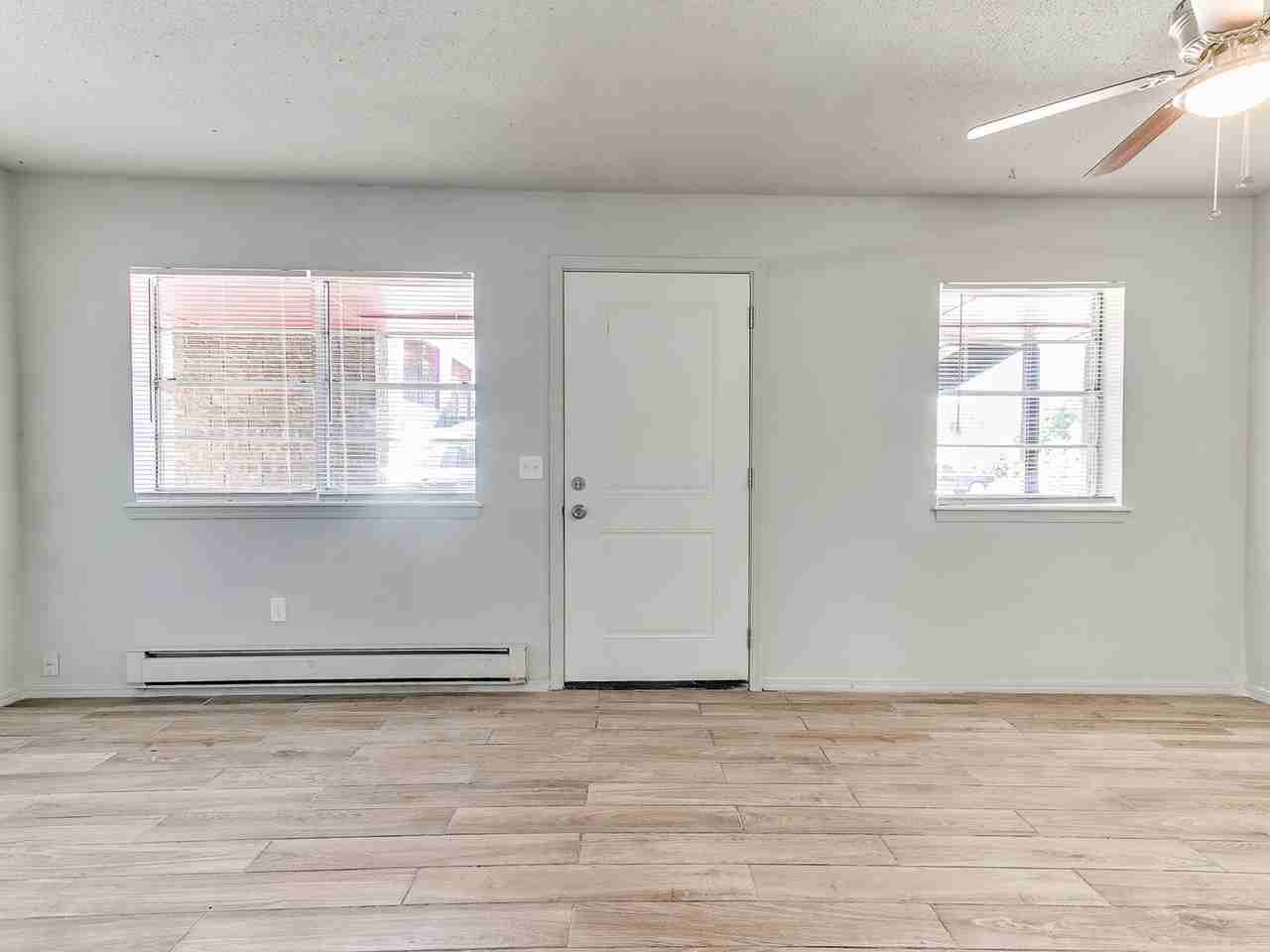 220 Southwest 34th Street - Photo 3 of 13