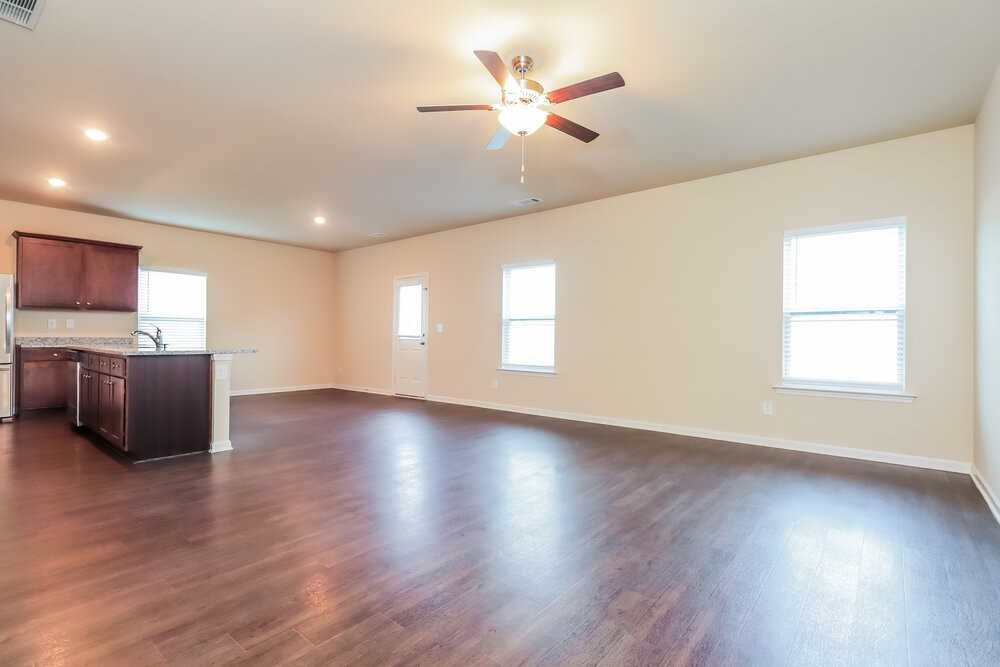 416 Vermeer Ct - Photo 5 of 17