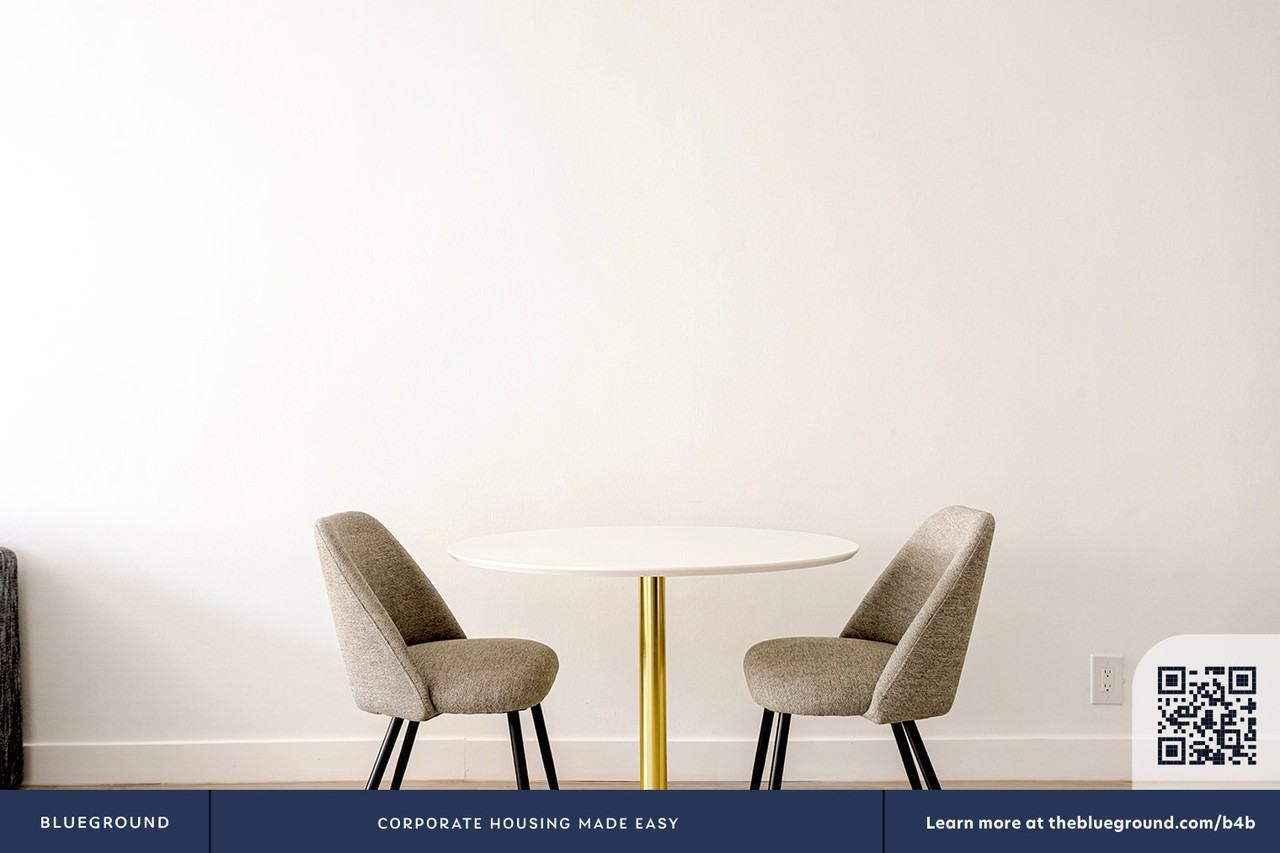 4444 Hazeltine Ave #1412 - Photo 6 of 18