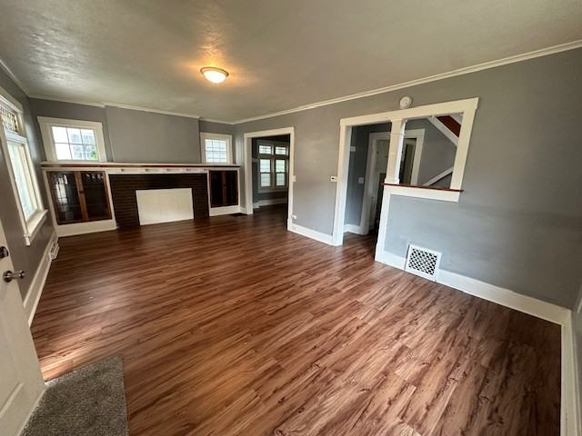 212 East Thrush Avenue - Photo 3 of 10