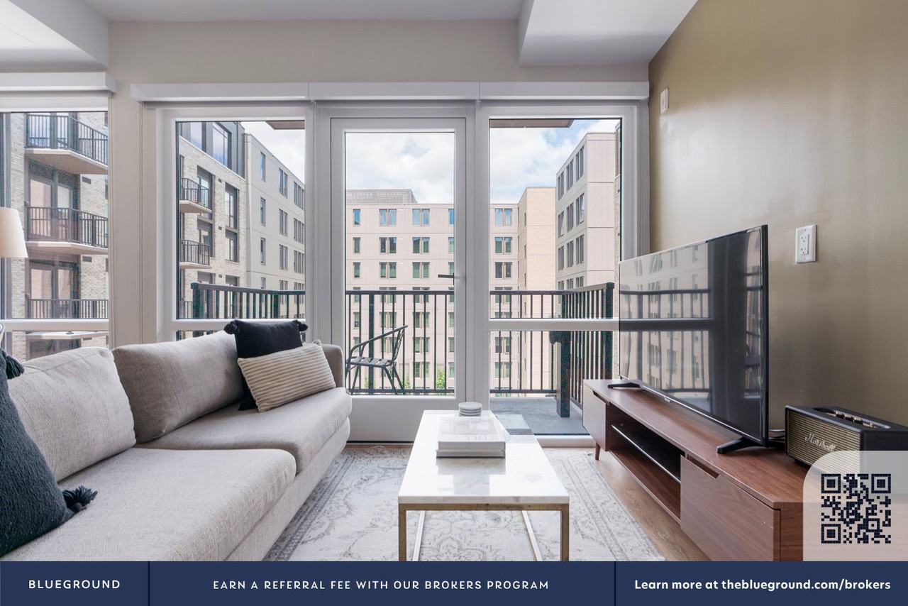 2601 14th St Nw #1132 - Photo 5 of 30