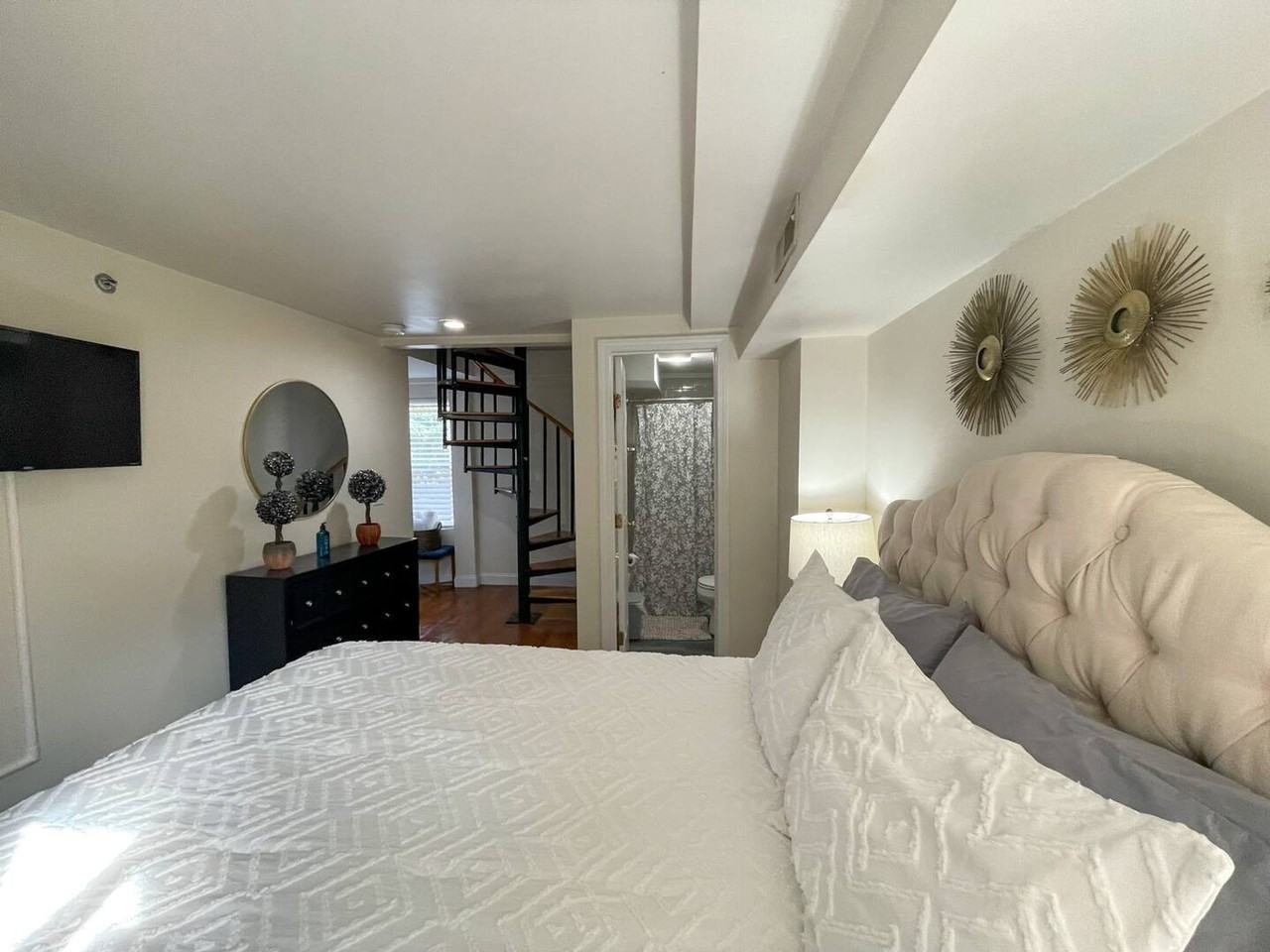 25 A Jay Street - Photo 7 of 16