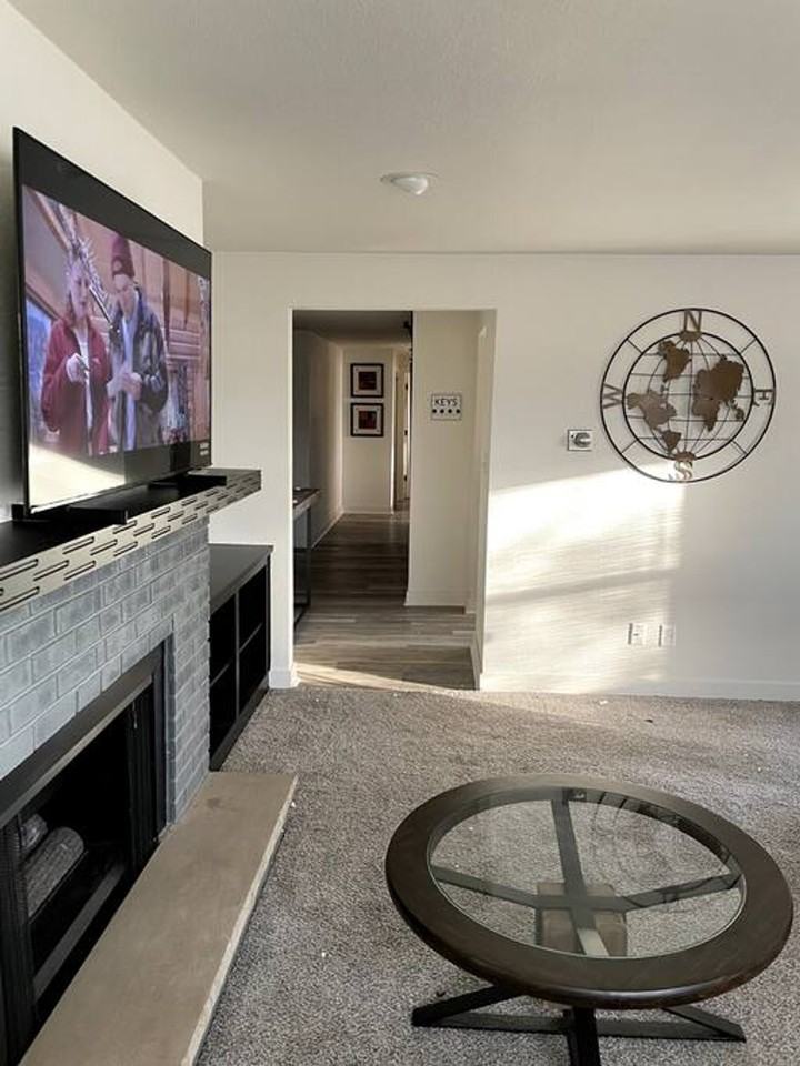 922 Oak St #1253107P - Photo 2 of 16