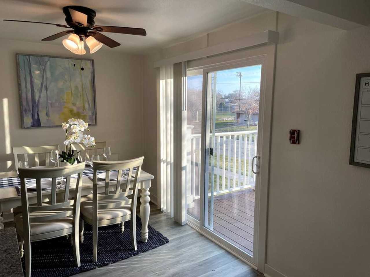 922 Oak St #1253107P - Photo 3 of 16