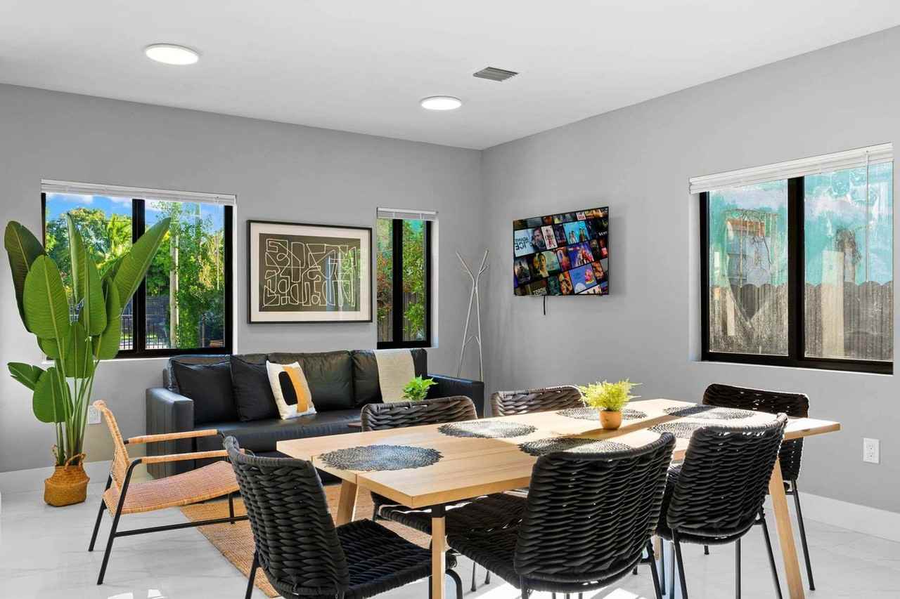 1350 Northwest 28th Street - Photo 3 of 54