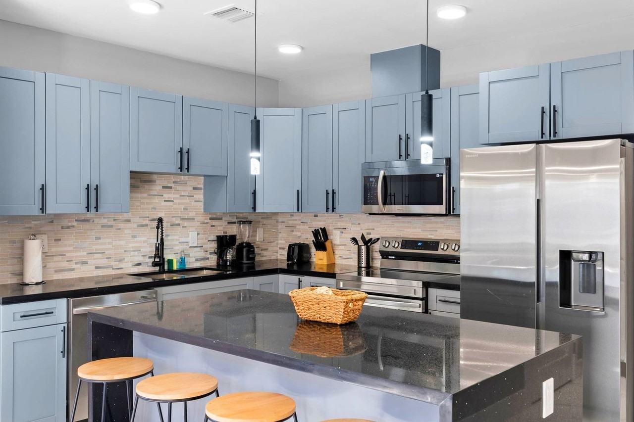 1350 Northwest 28th Street - Photo 6 of 54